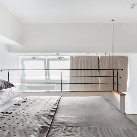 Hugo Apartment Split