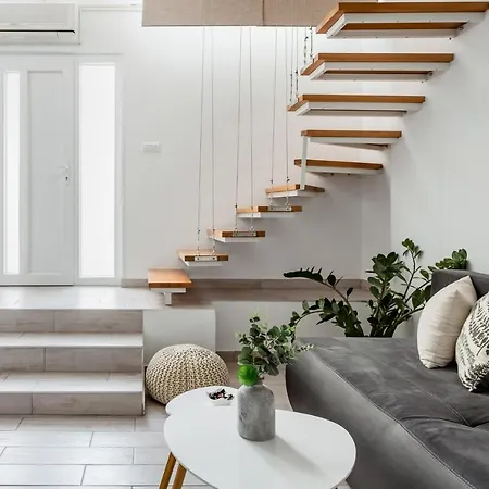 Hugo Apartment